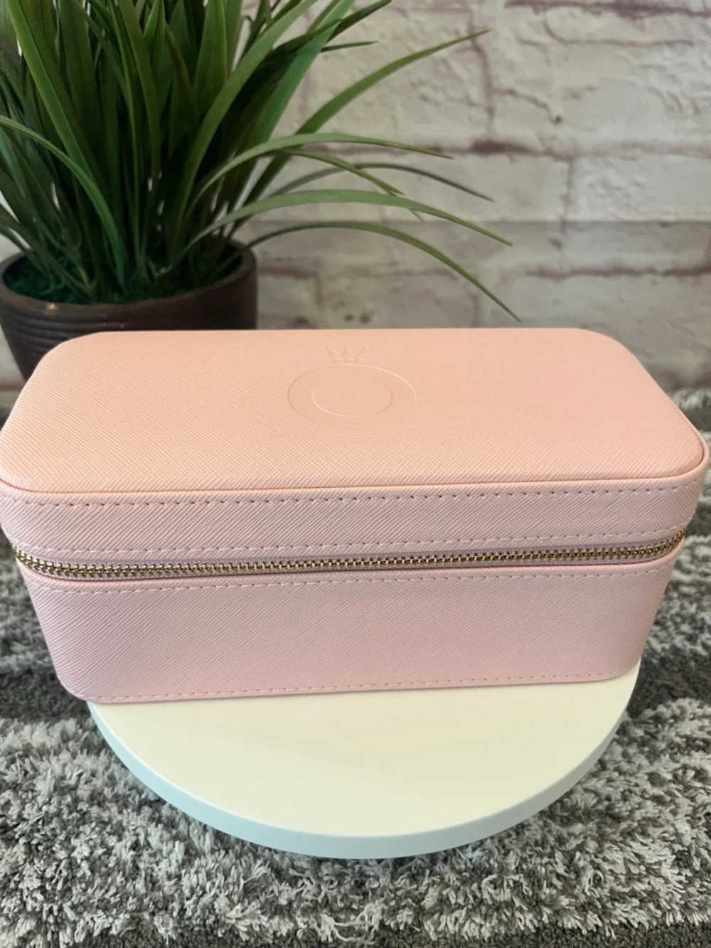 Pandora Pink and Gray Jewelry Organizer Case with Gold Accents - Picture 2 of 10
